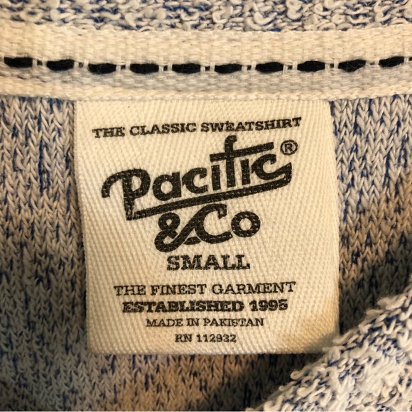 Pacific&Co Oversized Crewneck Long Sleeve Top Groovy Babe Barbie pink Sz Small - Picture 7 of 11